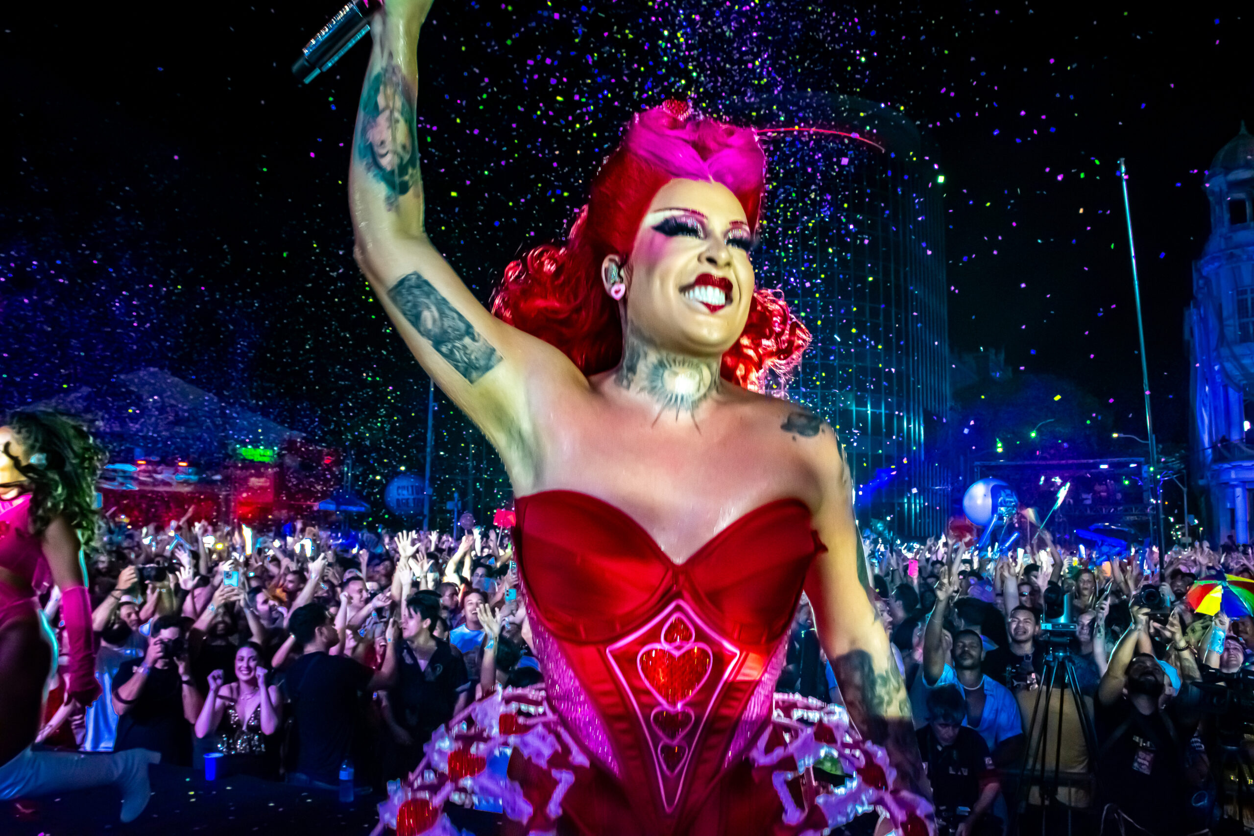 A segunda metade do show foi dançante e fez o público cantar a plenos pulmões A segunda metade do show foi dançante e fez o público cantar a plenos pulmões
