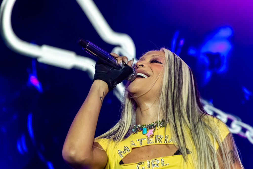 A terceira noite de carnaval no Marco Zero encerrou com o show de Pabllo