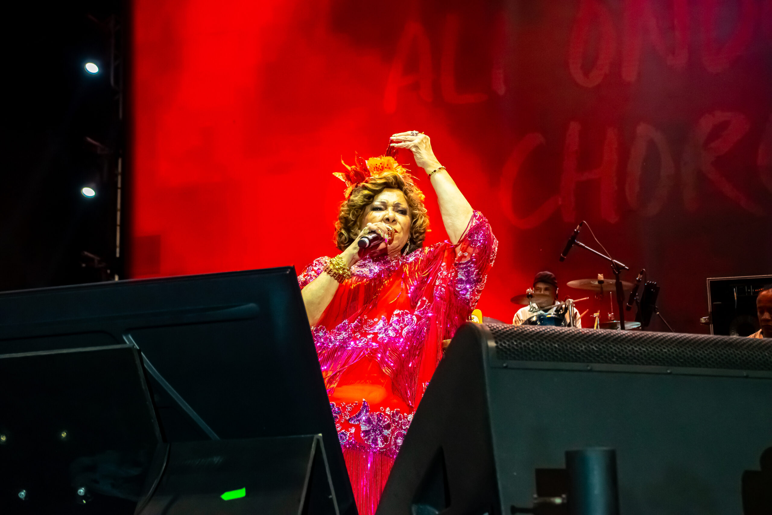 “Você me vira a cabeça” e “Loba” foram alguns dos hits interpretados “Você me vira a cabeça” e “Loba” foram alguns dos hits interpretados