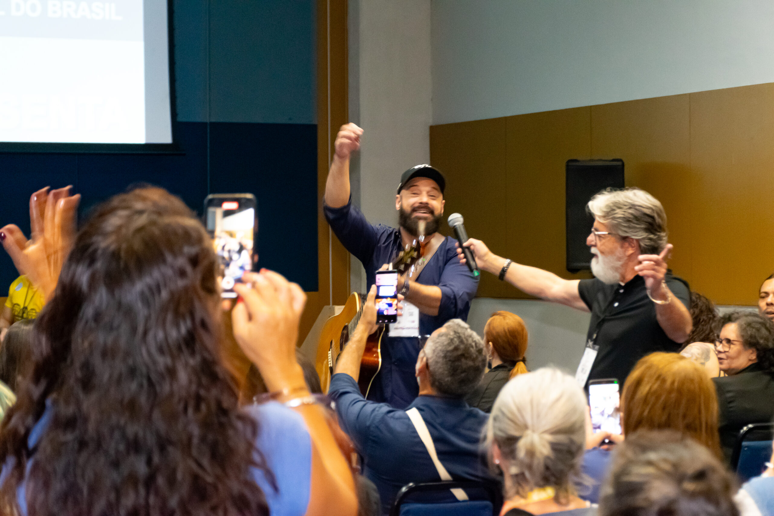 Interação entre o palestrante e os espectadores