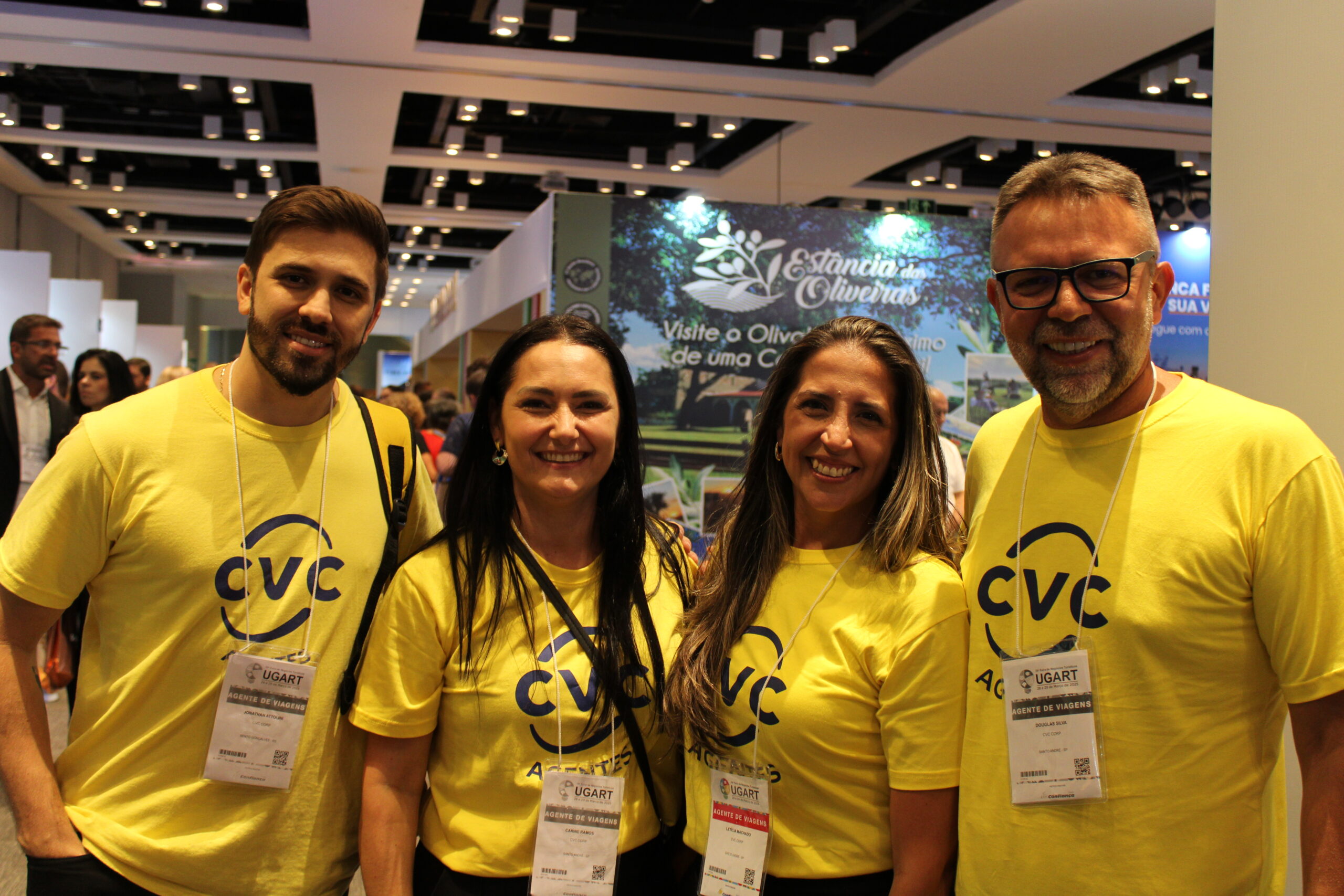 Jonathan Atollini, Carine Ramos, Letícia Machado e Douglas Silva, da CVC Corp