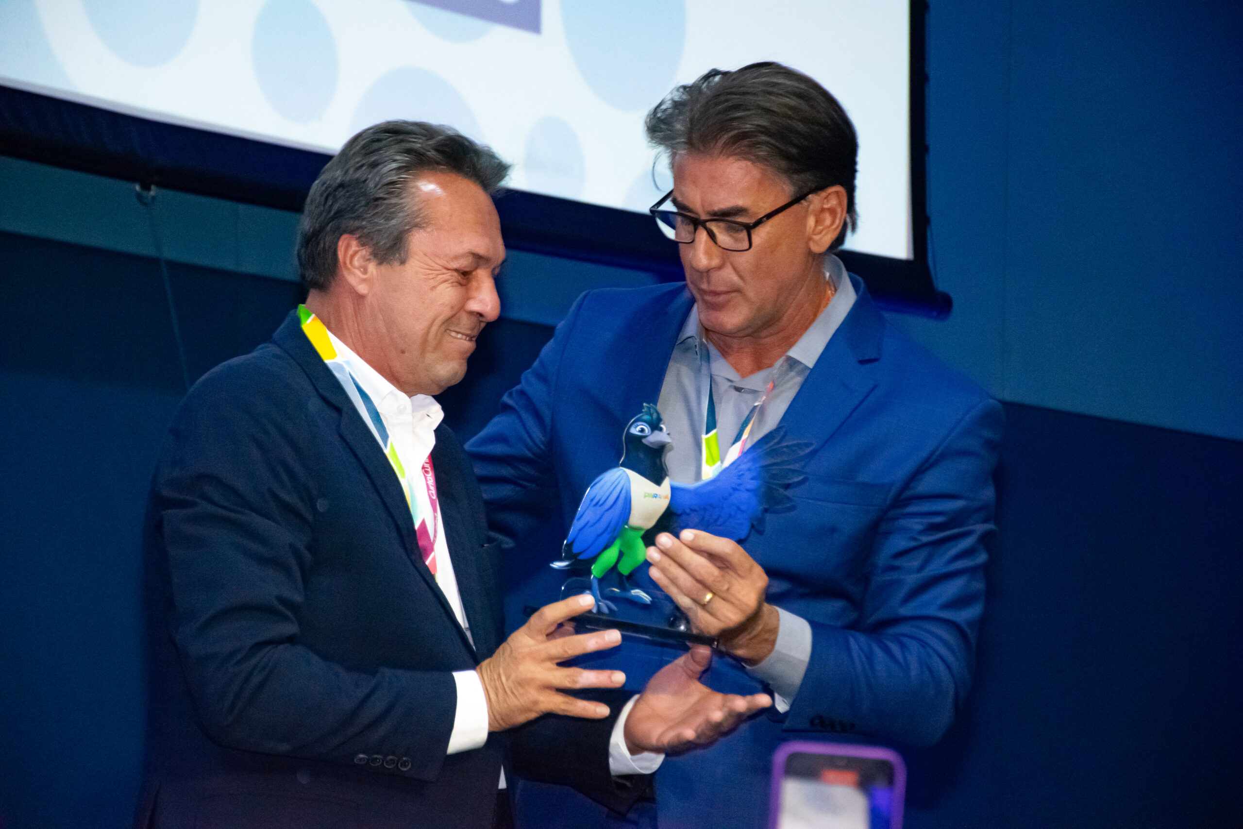 Leonaldo Paranhos, novo secretário do Turismo do Paraná homenageou Márcio Nunes, ex-titular da pasta Leonaldo Paranhos, novo secretário do Turismo do Paraná homenageou Márcio Nunes, ex-titular da pasta