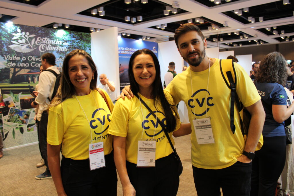 Letícia Machado, Carine Ramos e Jonathan Attolini, da CVC Corp