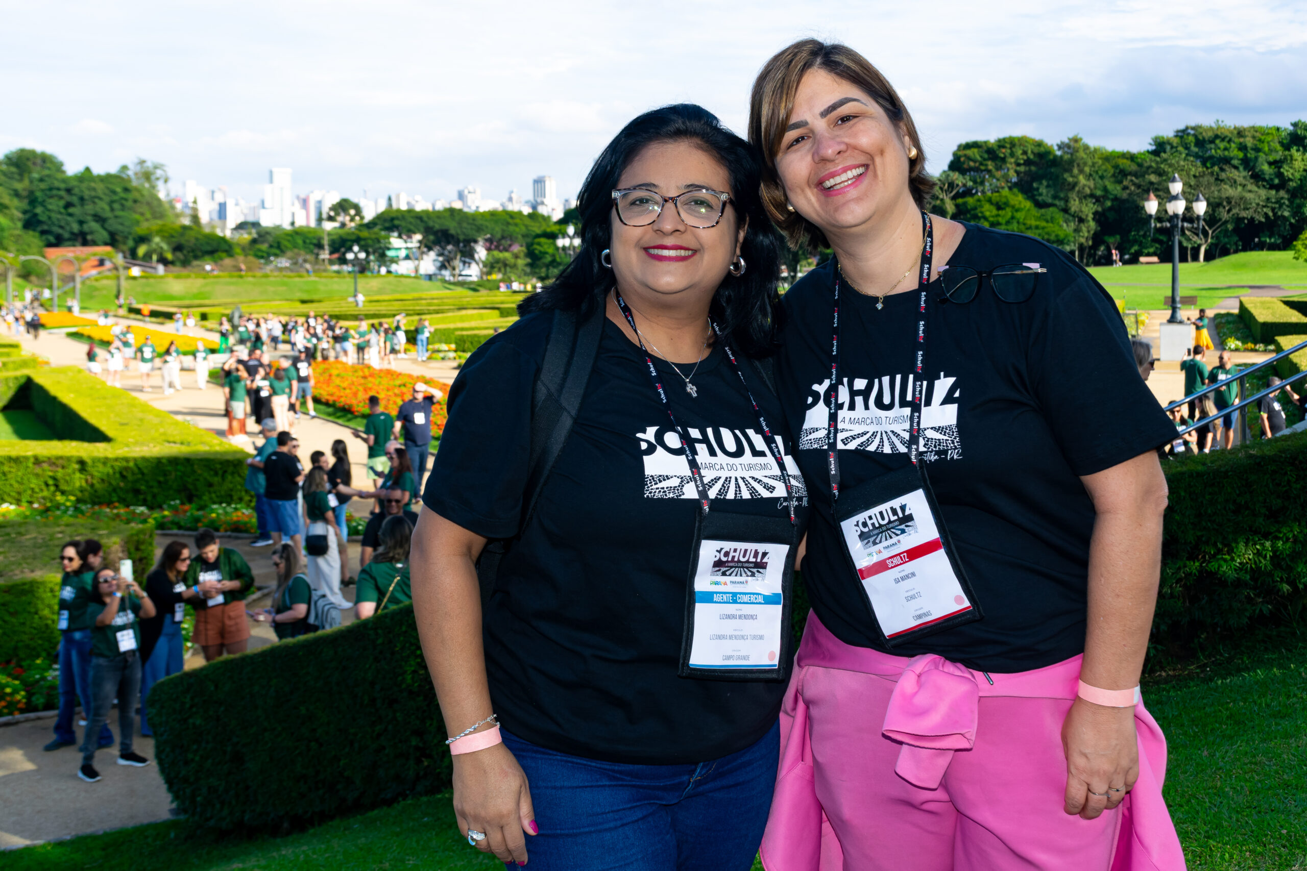 Lizandra Mendonça, da Lizandra Mendonça Turismo e Isa Mancini, da Schultz