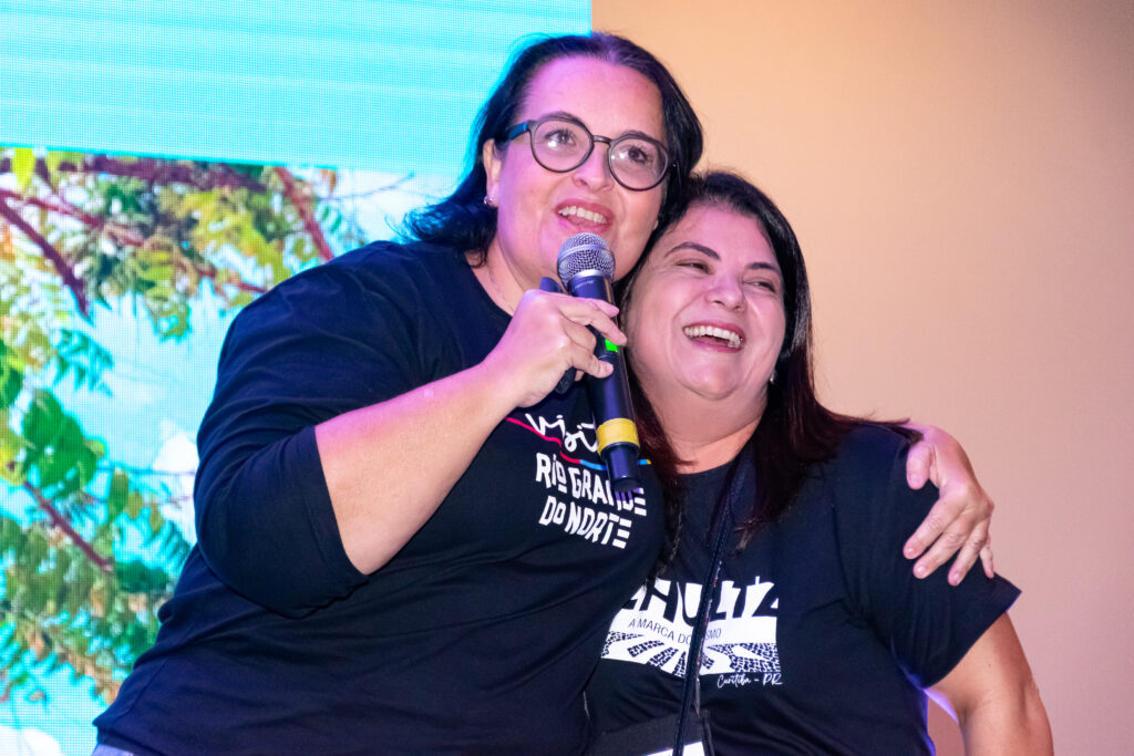 Molha Freire, do RN e Ana Santana, da Schultz