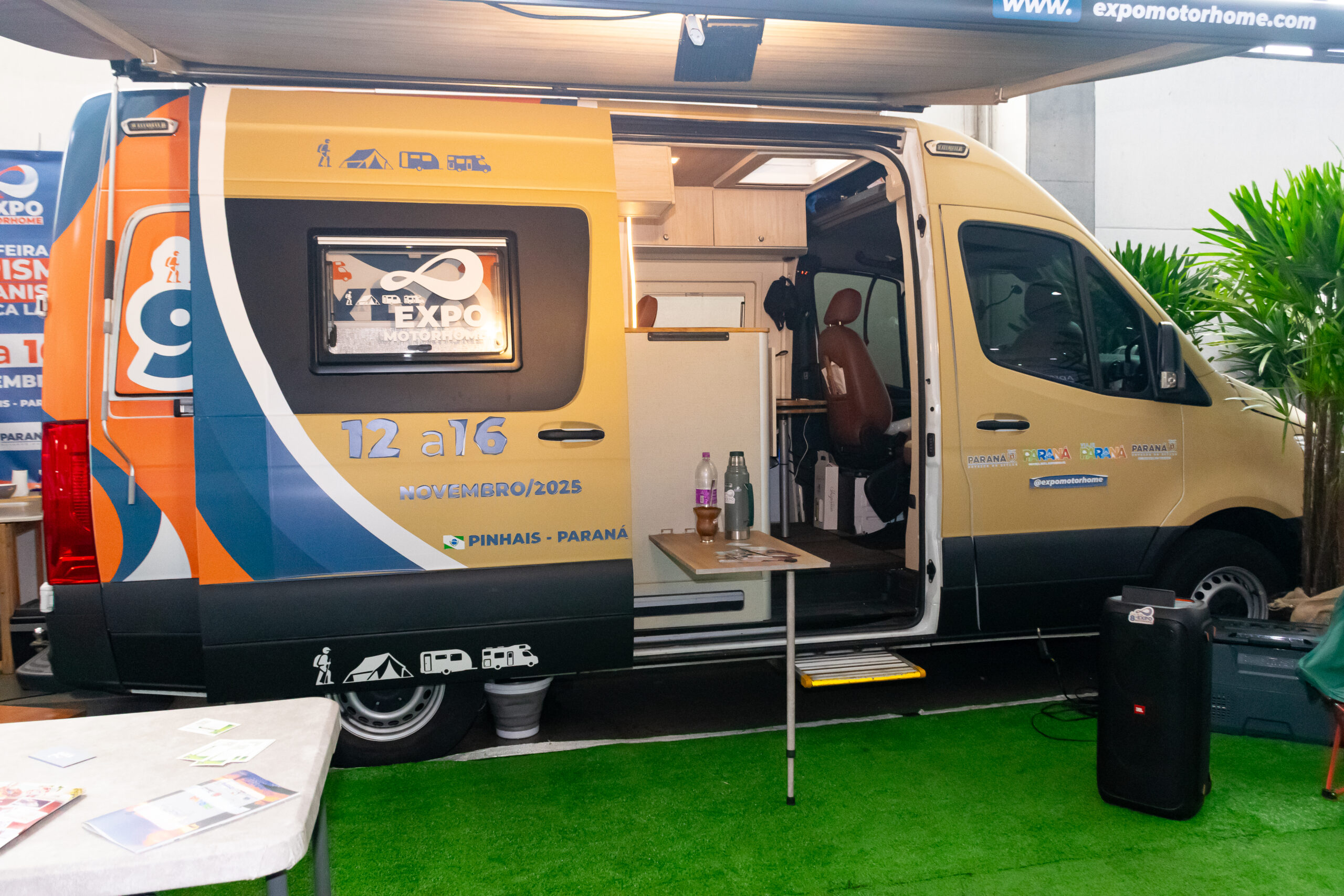 Motorhome em exibição na Expo Turismo Paraná