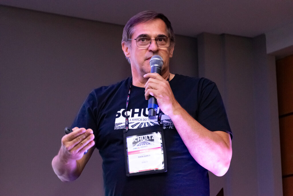 Rubens Avancini, da Schultz