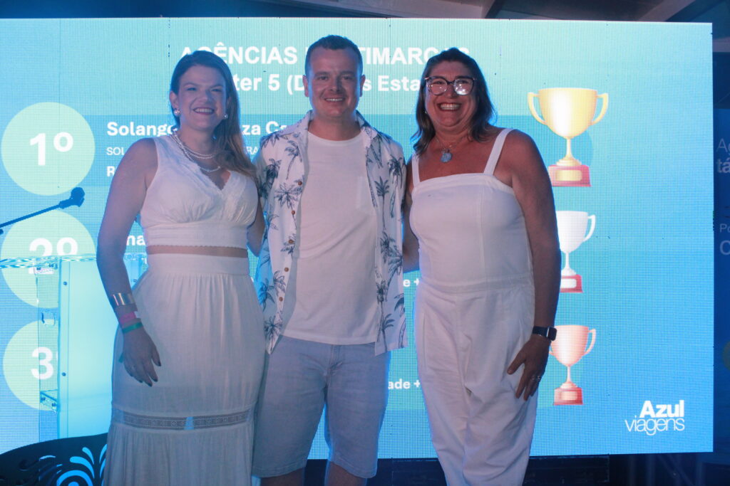 Solange de Souza, da Xingu River, Ernani Daniel Cassel Junior, da Sinos Turismo Eireli, e Eliana Neves, da Golden Trip