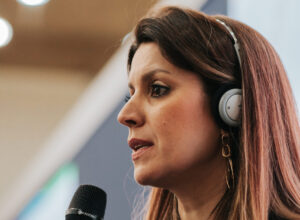 Thais Medina, CEO da Business Factory, identificou as tendências de promoção de destinos mais faladas durante a BTL 2025 (Divulgação/Bussiness Factory)