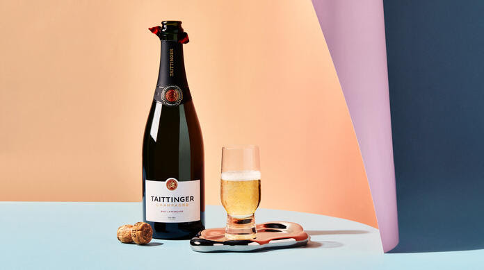 Delta faz parceria com a marca de champanhe taittinger para celebrar centenário Delta faz parceria com a marca de champanhe taittinger para celebrar centenário