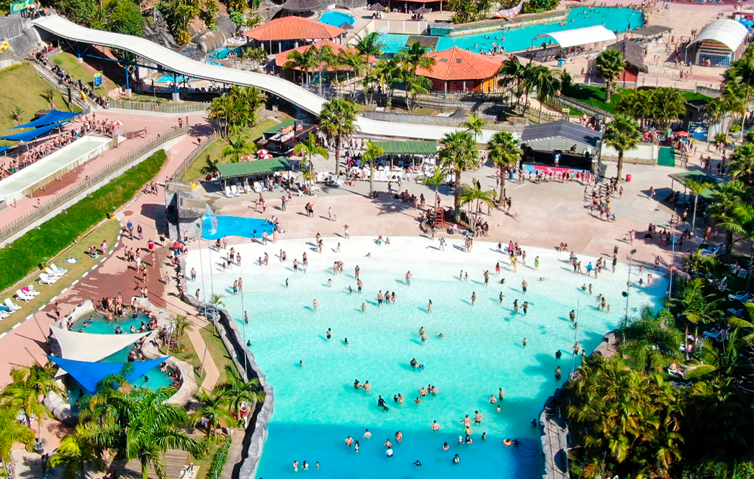 Magic City celebra a Semana do Consumidor com promoções e descontos exclusivos 1 Entre os dias 10 e 17 de março, o complexo de lazer oferece ingressos, hospedagem e o ingresso anual Fun Card com descontos, além de surpresas nas redes sociais (Divulgação/Magic City)