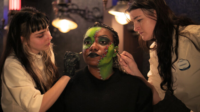 TUDO o que sabemos sobre o Epic Universe até o momento 5 01 Darkmoor Monster Makeup Experience e1743550276183 TUDO o que sabemos sobre o Epic Universe até o momento