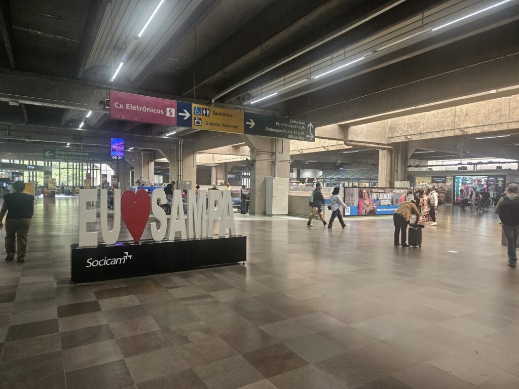 Recorde! São Paulo recebe mais de 800 mil visitantes estrangeiros no 1º trimestre 1 20241016 092108 Recorde! São Paulo recebe mais de 800 mil visitantes estrangeiros no 1º trimestre