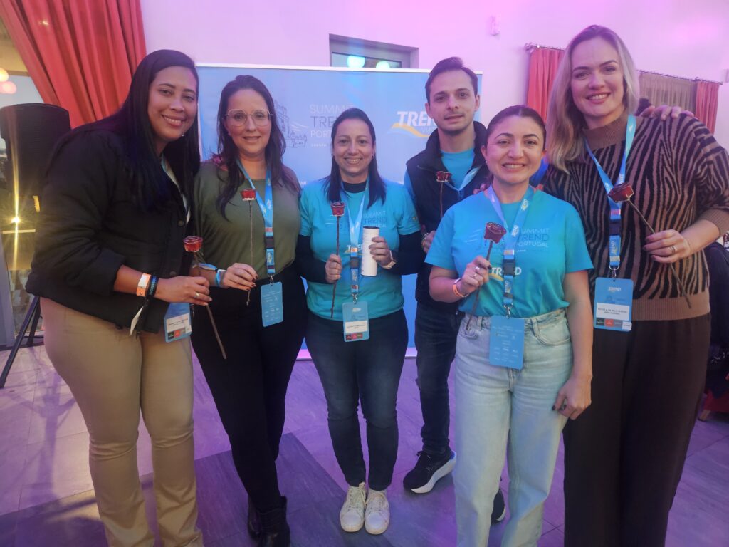 Grupo cinza da parte da tarde ganhou em 6º lugar