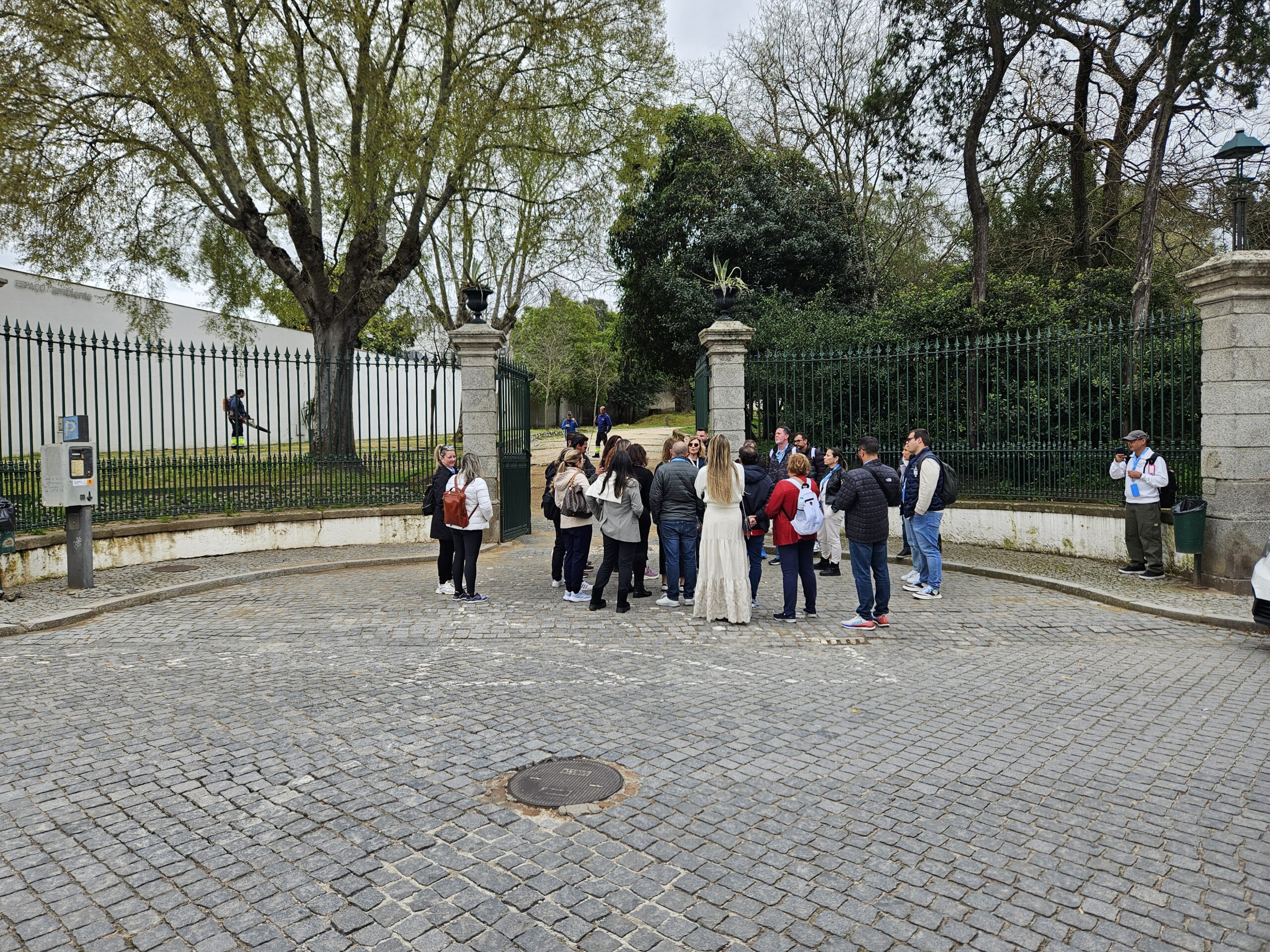 Évora é também uma cidade com um rico património histórico, que lhe vale o título de Cidade-Museu