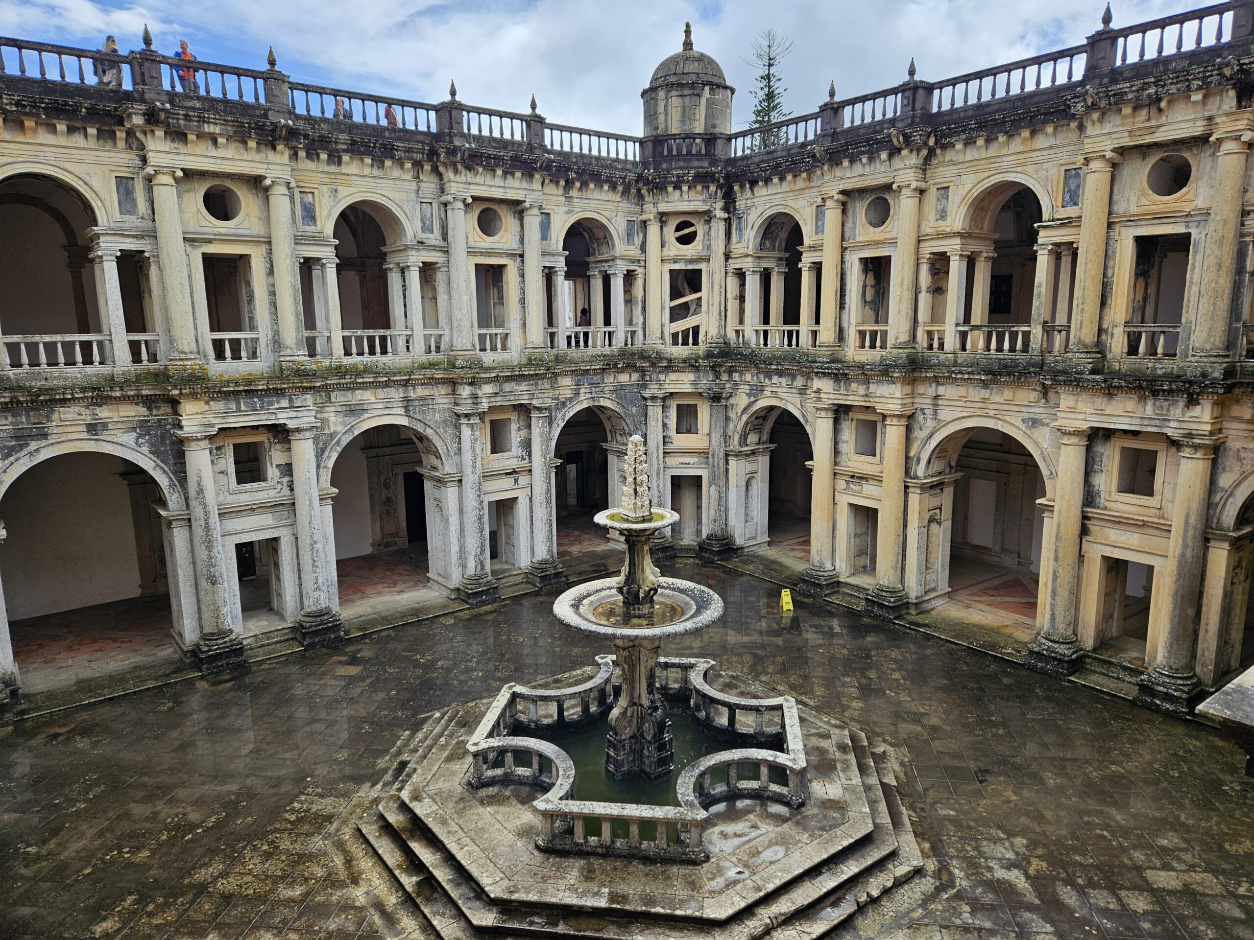 Claustro dos Filipes Claustro dos Filipes