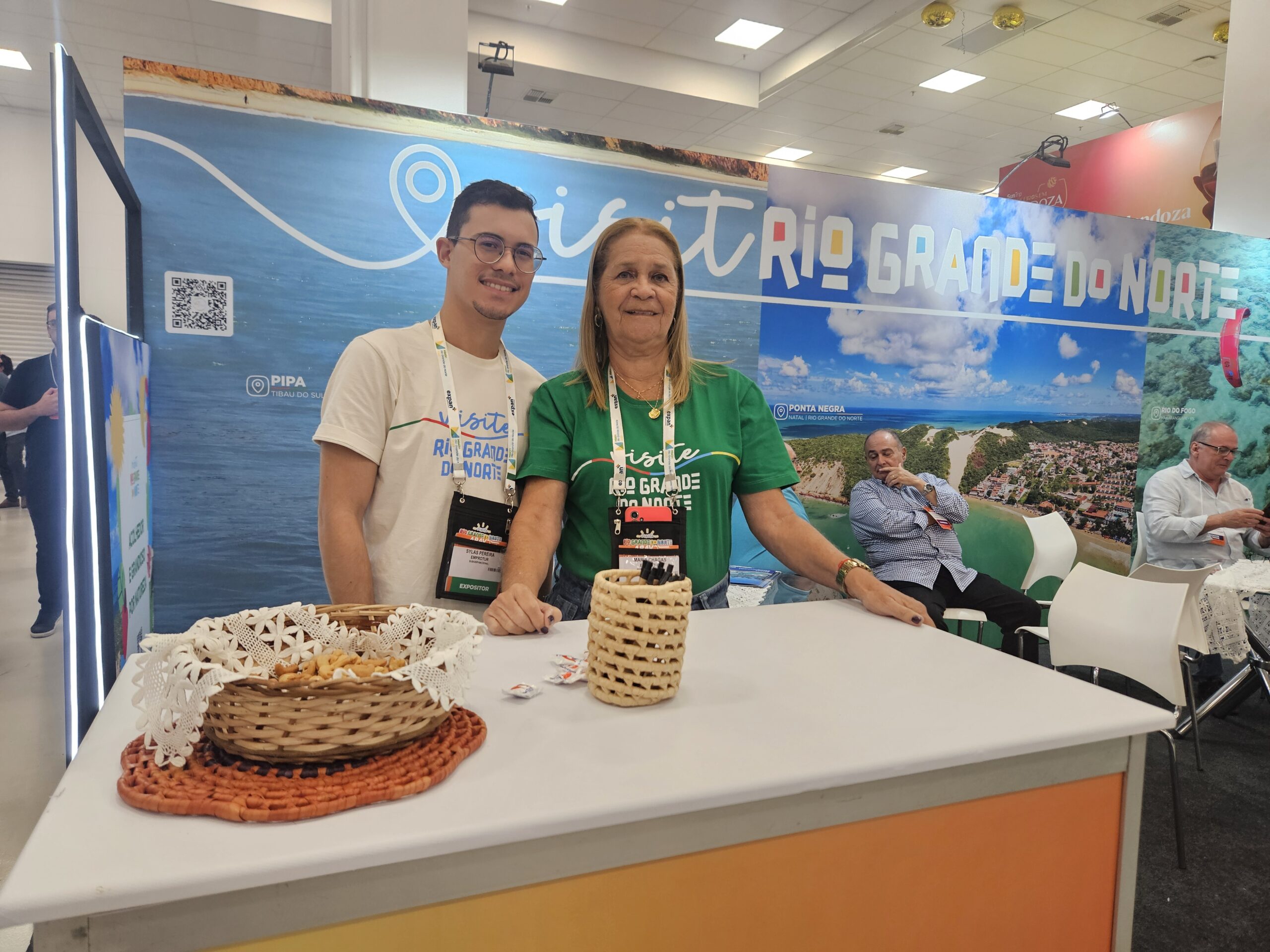 Sylas Pereira e Maria Brenda, da Emprotur