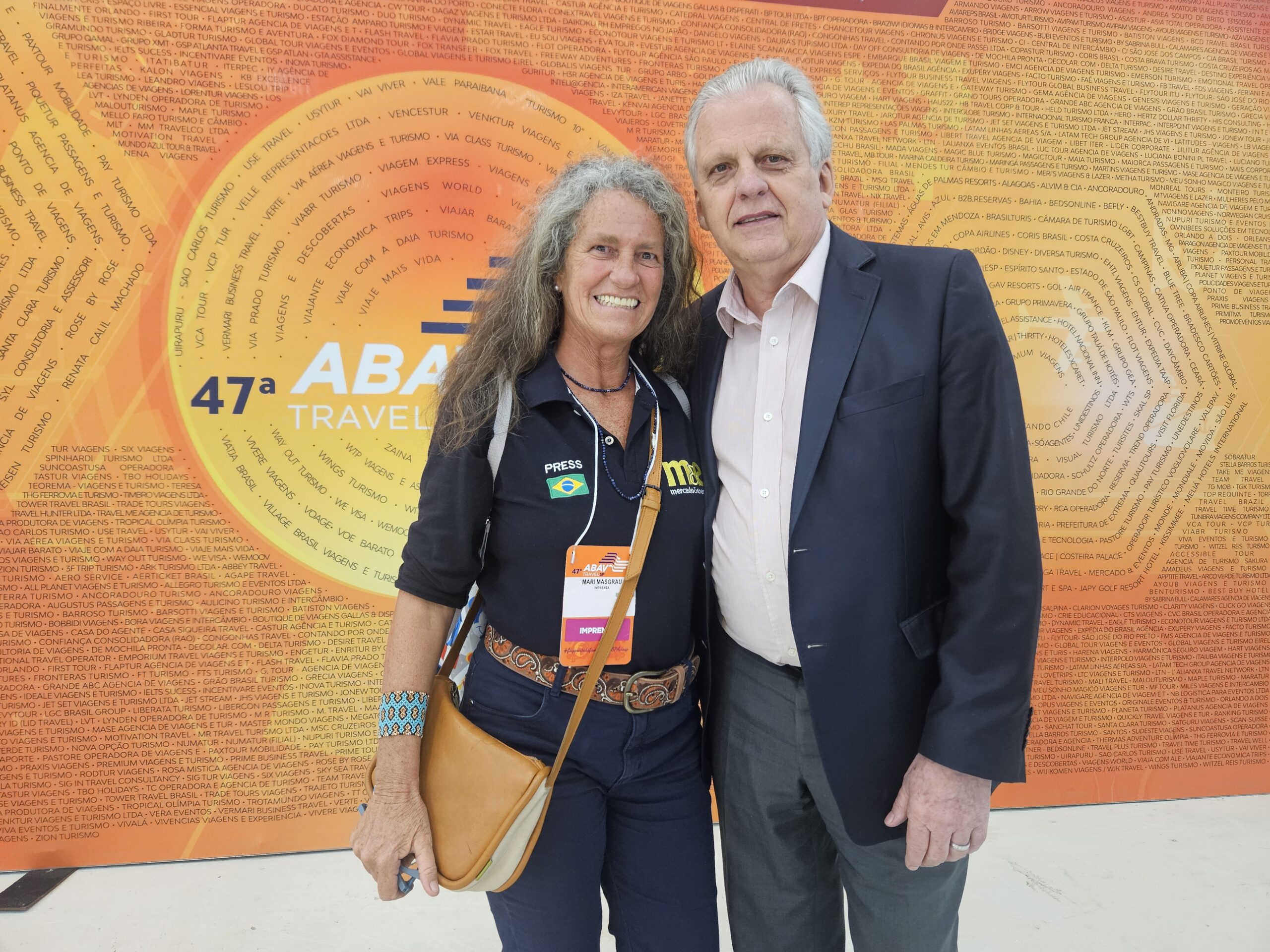 Mari Masgrau, do M&E, e Edmar Bull, da Copaxtur