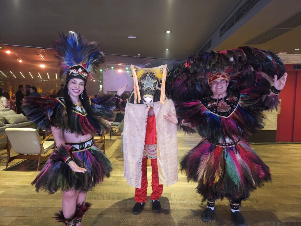 Entrada do evento contou com personagens folclóricos do Maranhão