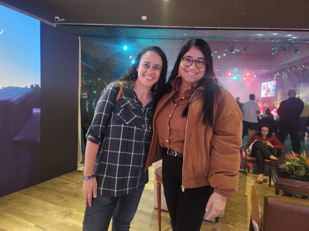 Camila Aranha e Fabiana Akira, do Detran-SP