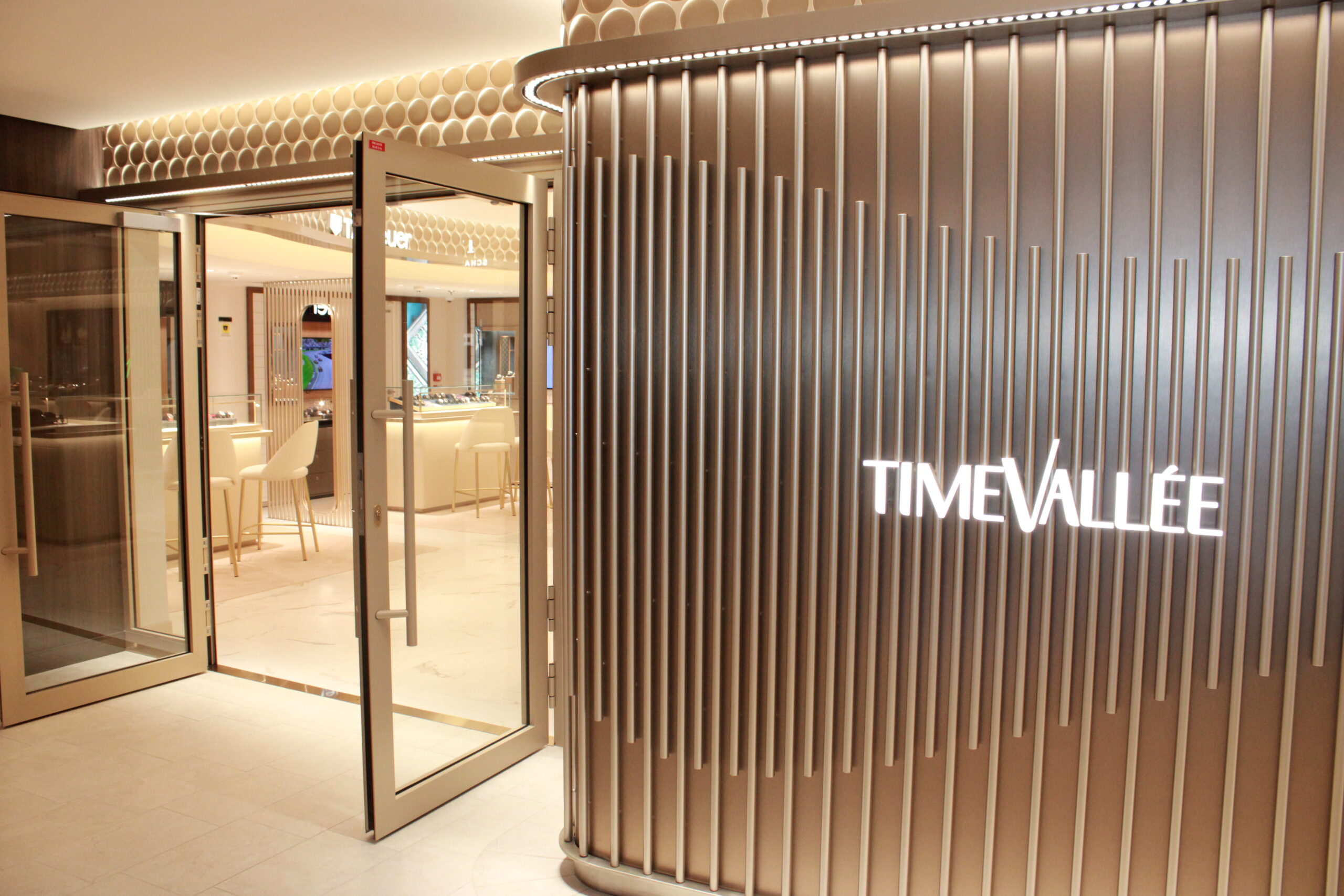 A Time Valée, loja de relógios do navio