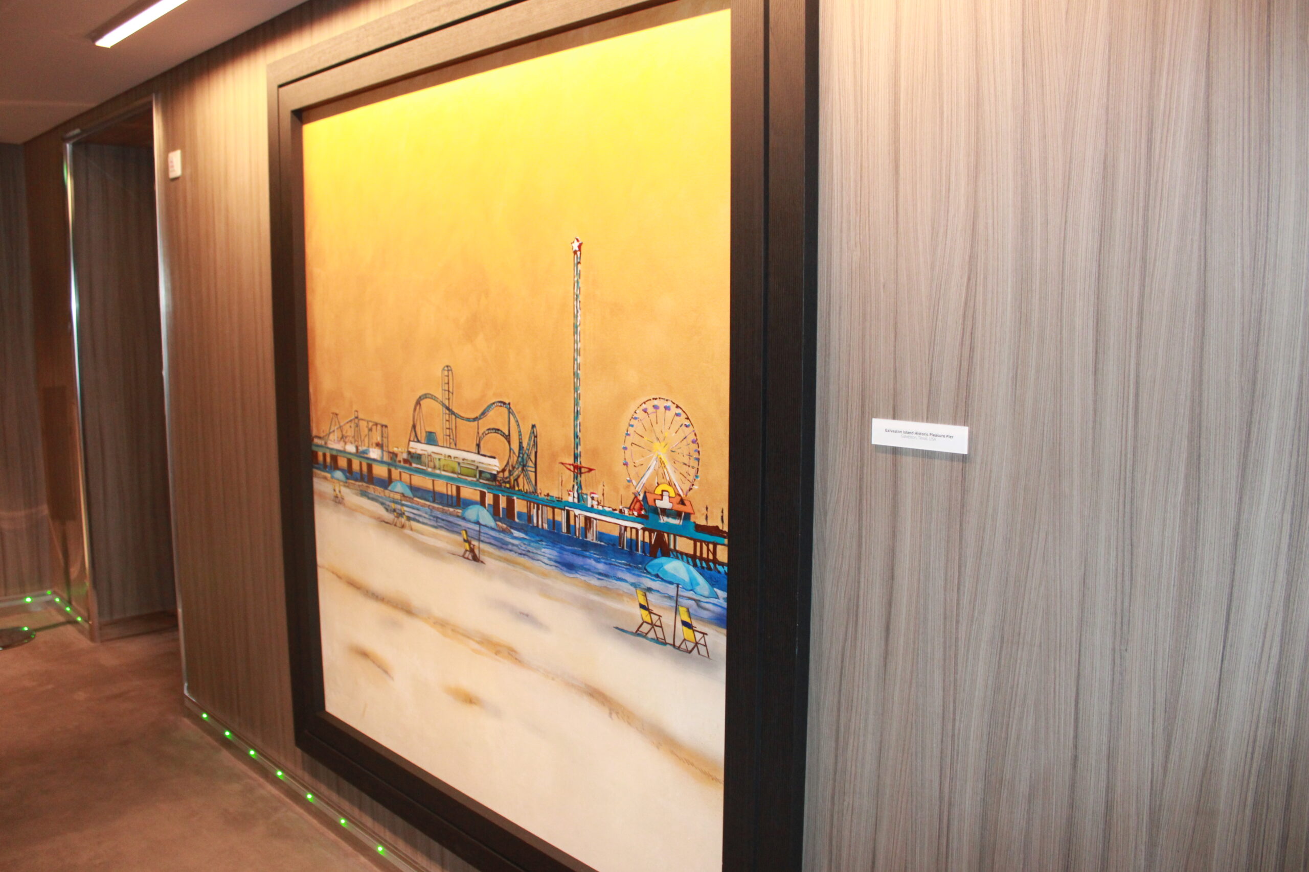 A decoração do navio também acompanha a pegada moderna e divertida do design do World America