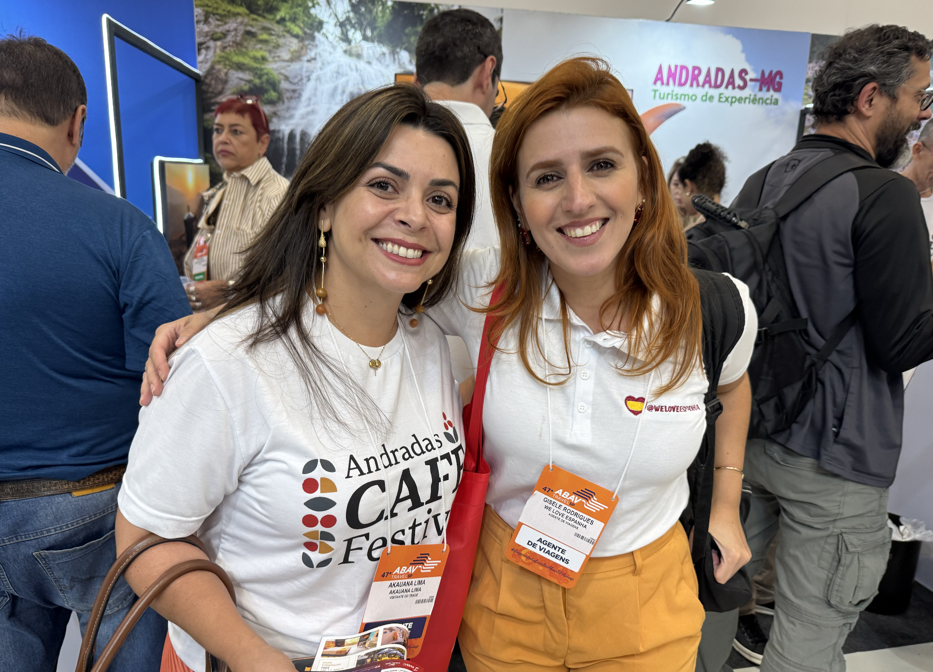 Akauana Lima e Gisele Rodrigues, do WeLove Espanha