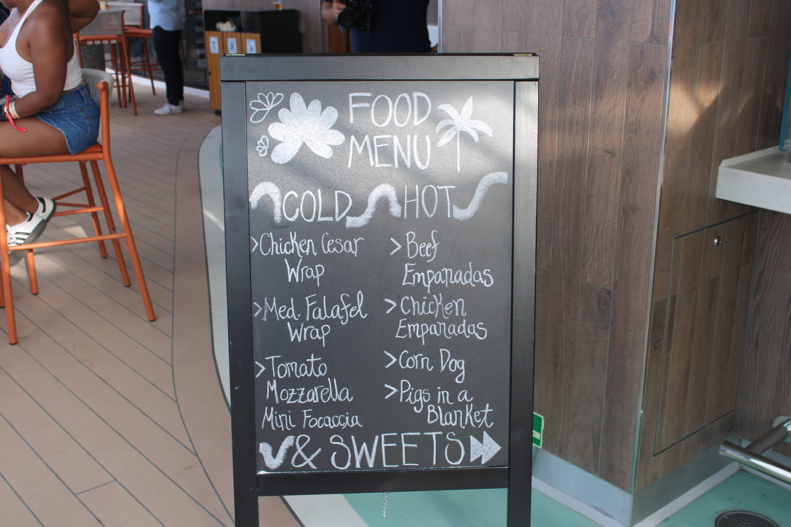 Algumas das opções de comida do The Harbour Bar