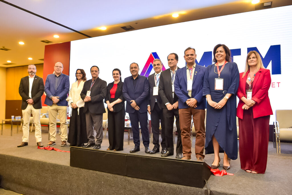 Autoridades do turismo mineiro prestigiaram a solenidade de abertura da MTM