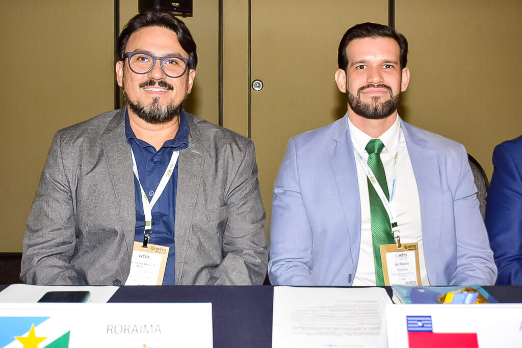 Bruno Dantas, da Secult de Roraima e Ian Ribeiro, da Amazonastur