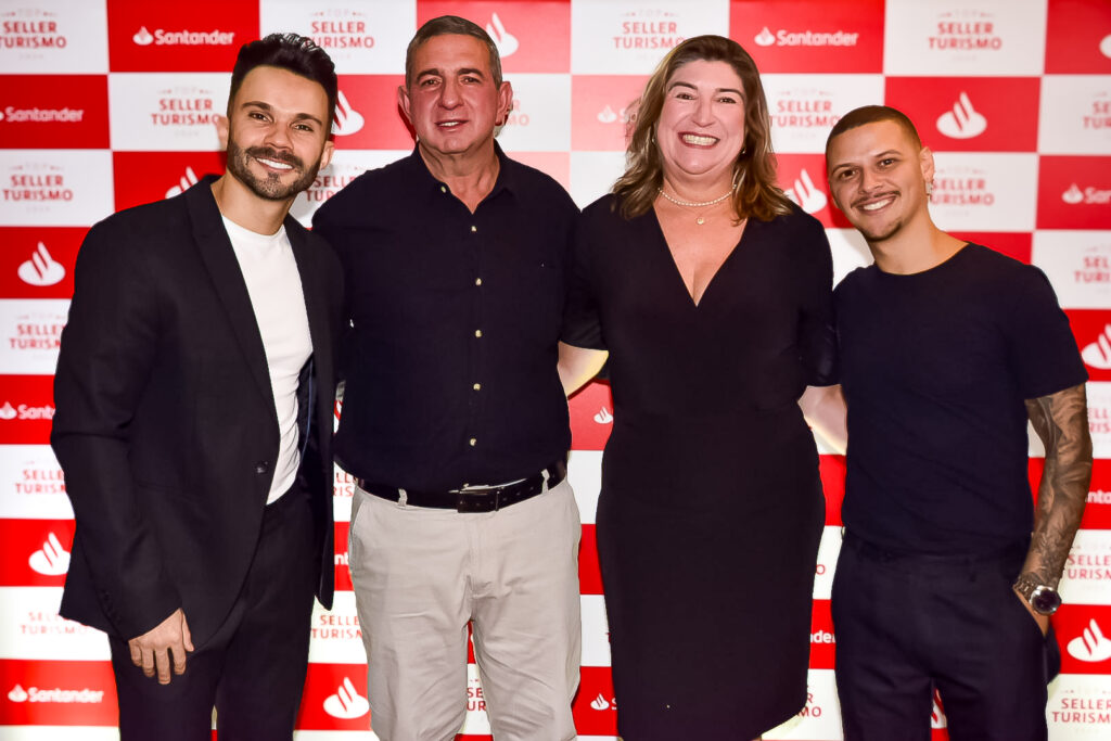 Diogo Marinho, do Santander com Eliana Neves e Otevaldo Souza, da Goldentrip Turismo