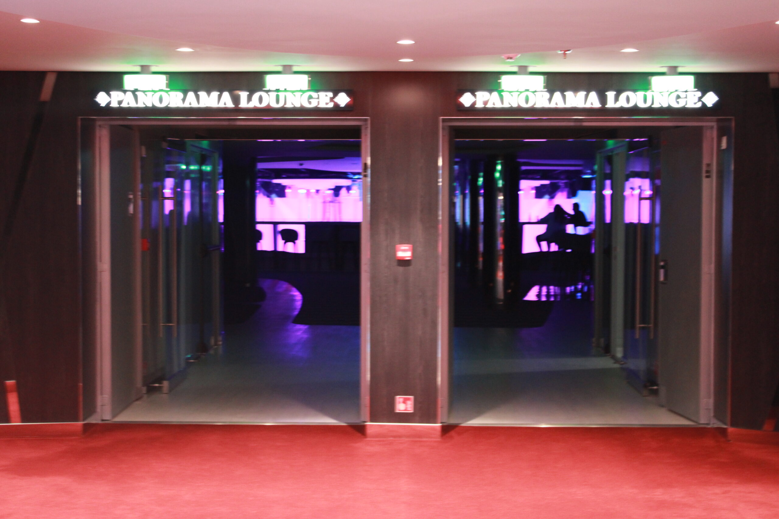 Entrada do Panorama Lounge