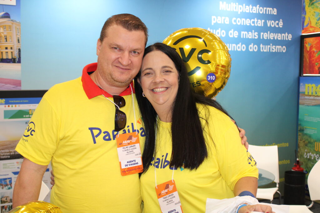 Felipe Carnier e Thais Carnier, da Flyworld Viagens