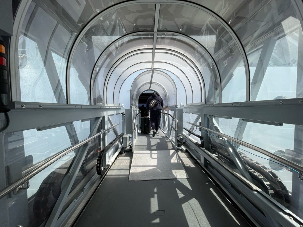 Finger de entrada no navio