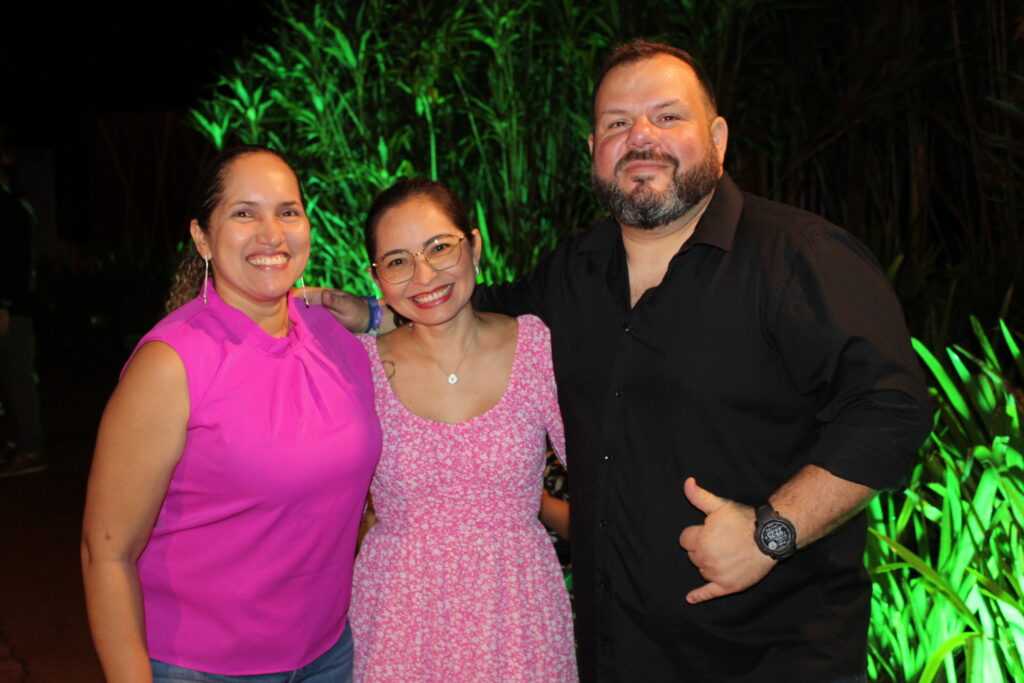 Gilcicleia Souza, da Equatorial Viagens e Turismo; Kellen Ferreira, da BWT; e Camilo Coutinho, da Doubleplay Mídia