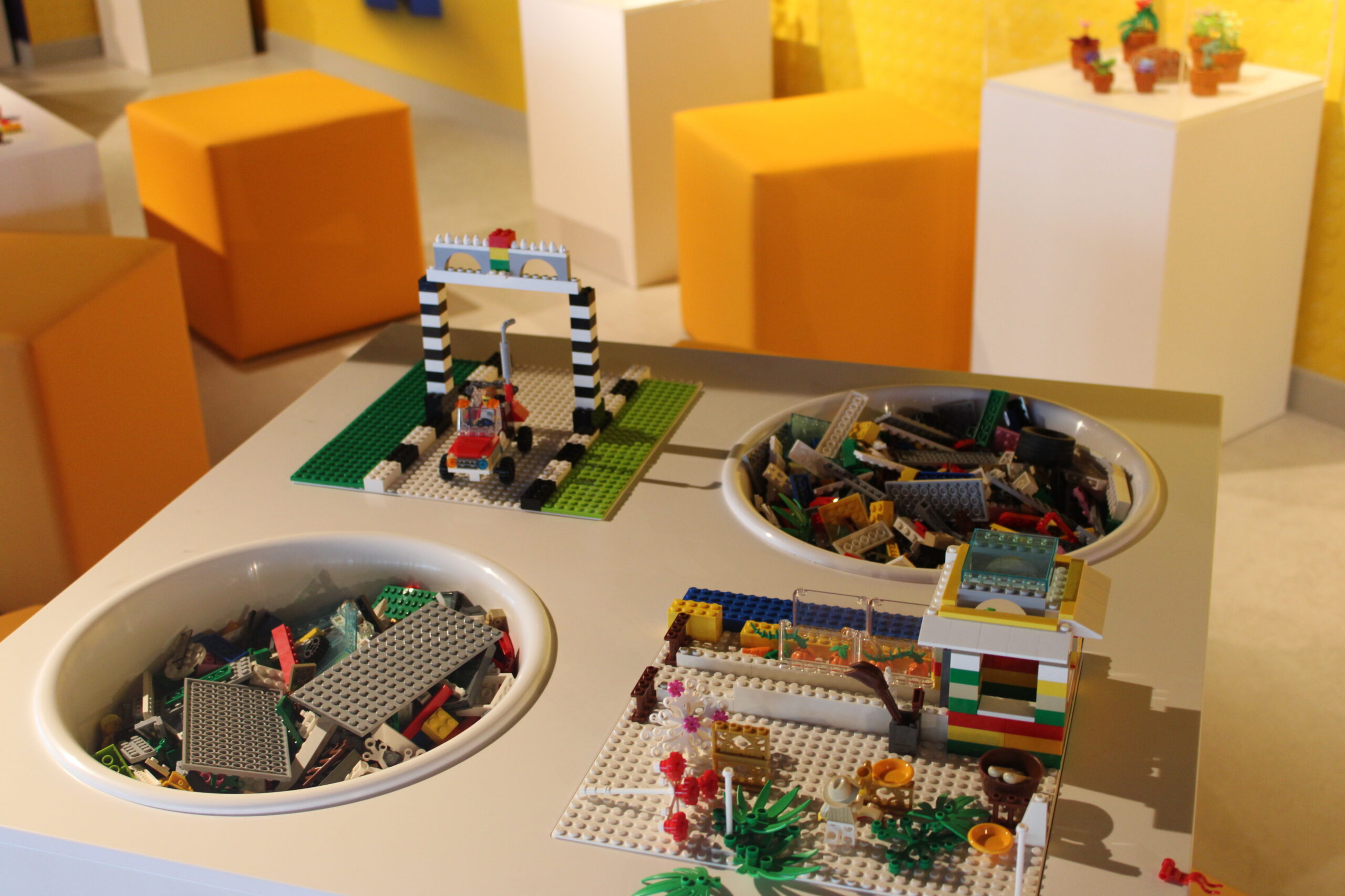 Hóspedes podem brincar de Lego a bordo