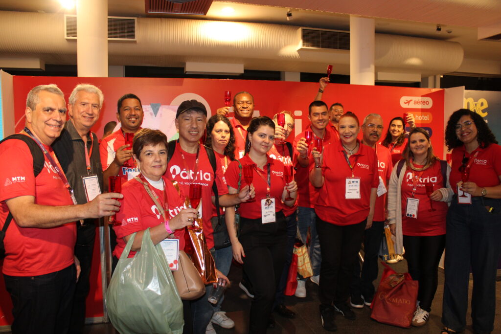 Equipe da Pátria brindou o fim da feira