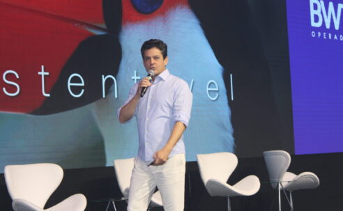 Paraná vive momento excepcional no turismo, destaca Eduy Azevedo na abertura da Convenção BWT