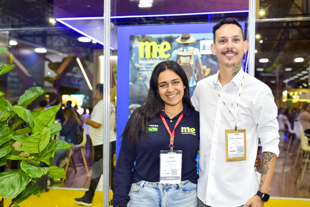 Janaína Brito, do M&E e Leonan Mendes, da Delta Turismo