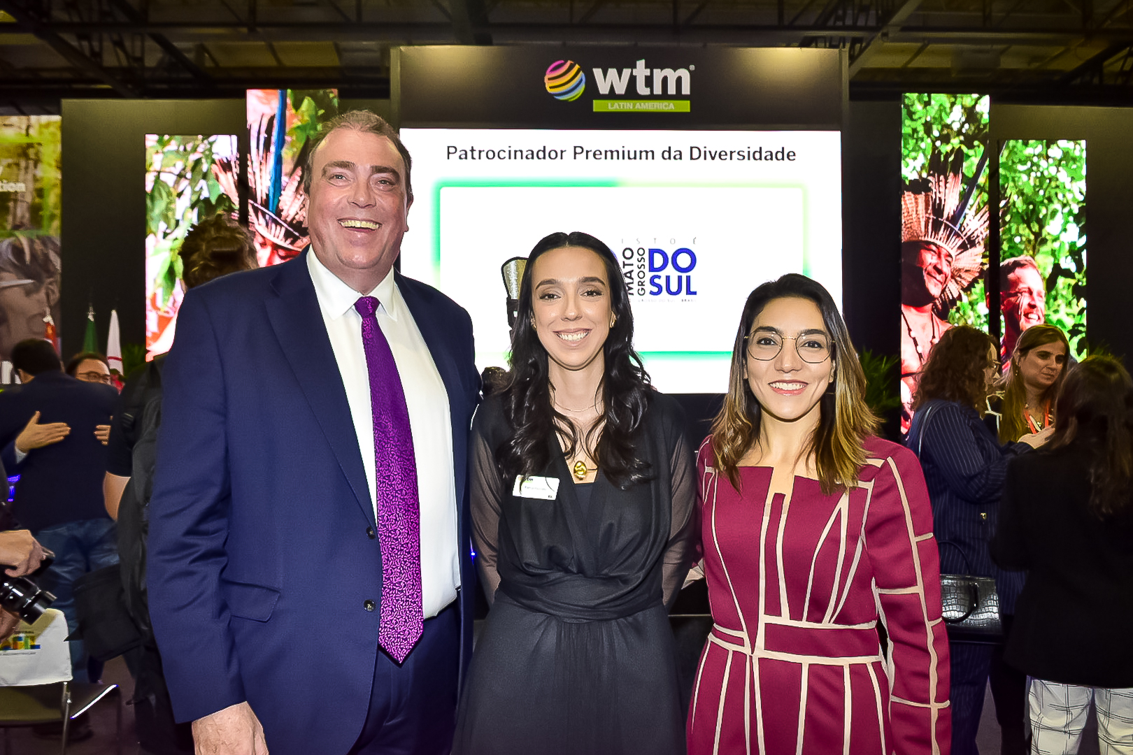 Jhonatan Heastie, diretor de Portfólio da WTM, Bianca Pizzolito e Virgínia Marques, da WTM-LA
