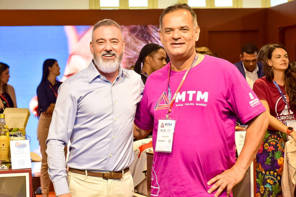 Leônidas Oliveira, secretário de Turiamo de Minas Gerais e Peter Mangabeira, da Abav-MG
