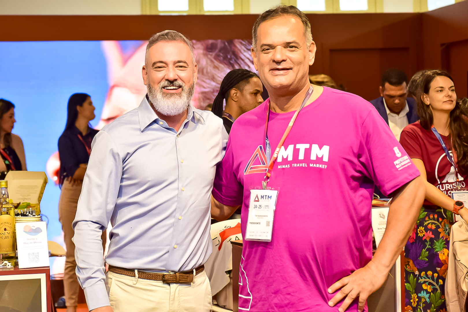 Leônidas Oliveira, secretário de Turiamo de Minas Gerais e Peter Mangabeira, da Abav-MG