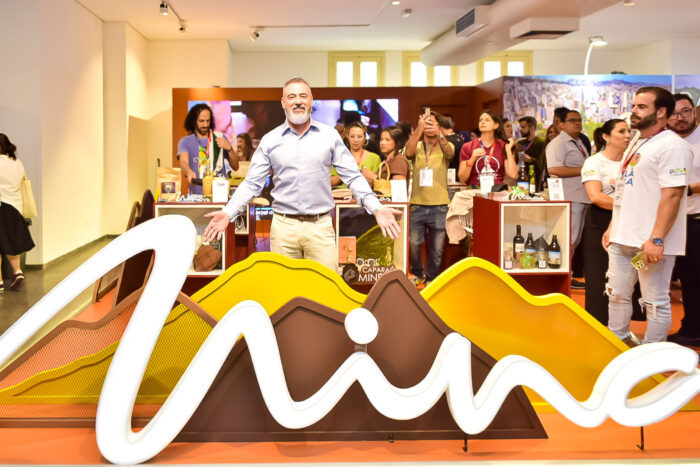 Leonidas Oliveira secretario de Turismo de Minas Gerais e1745606487720 Minas Gerais lança novas rotas turísticas durante a MTM 2025