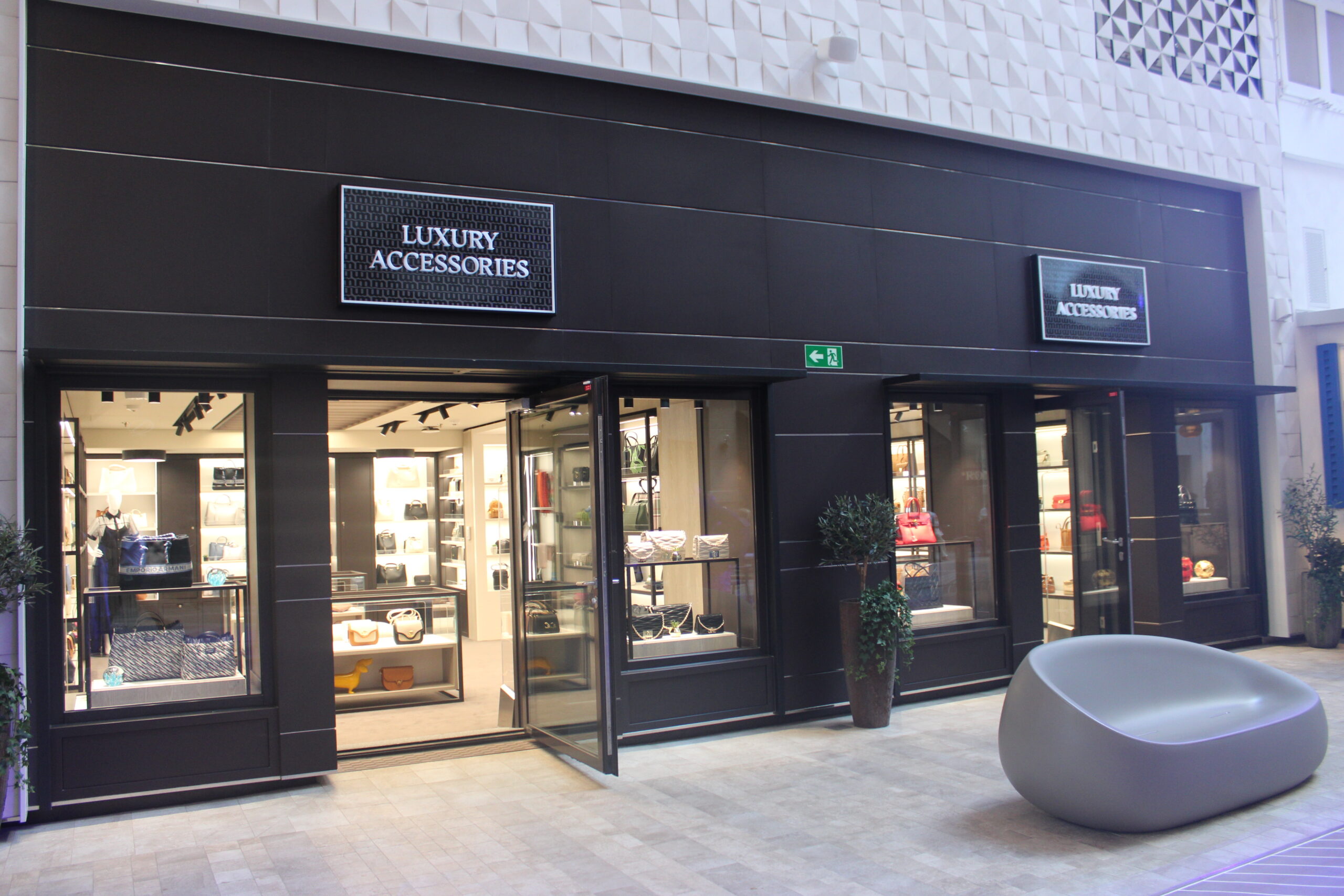 Luxury Acessories, na Promenade