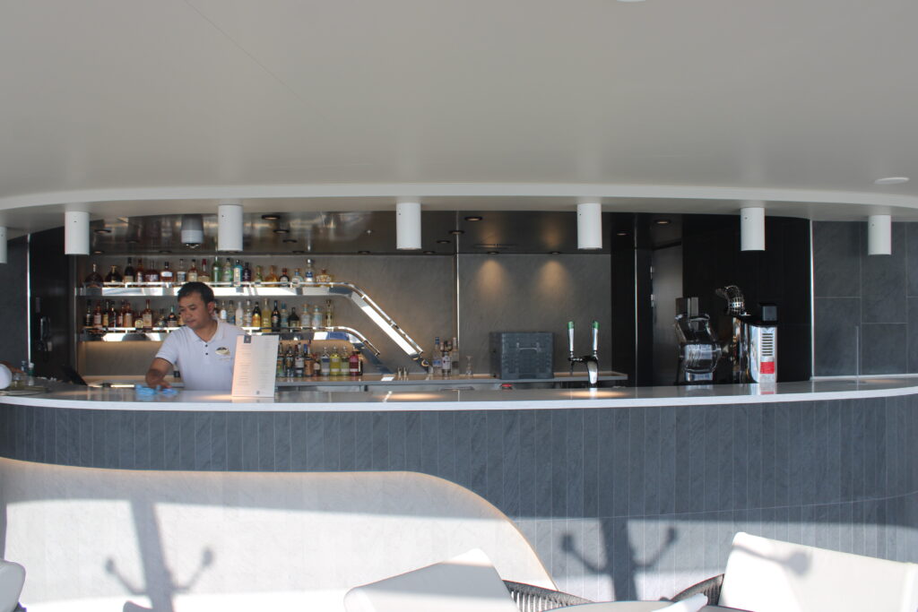 MSC Grill & Bar, no YC