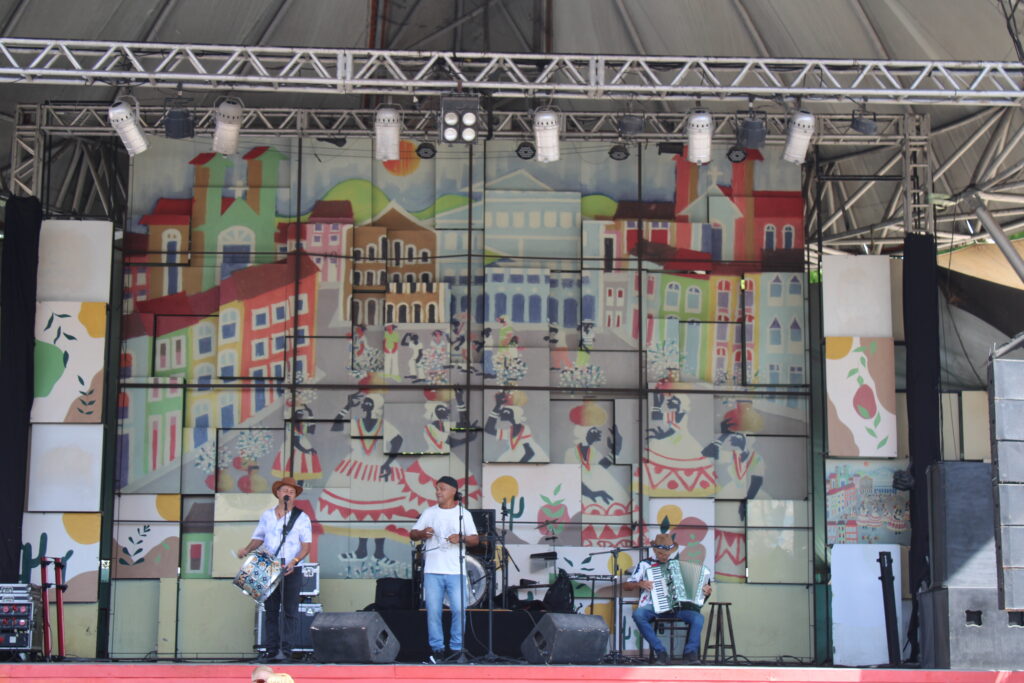 Músicos se apresentam durante o lançamento do São João do Maranhão