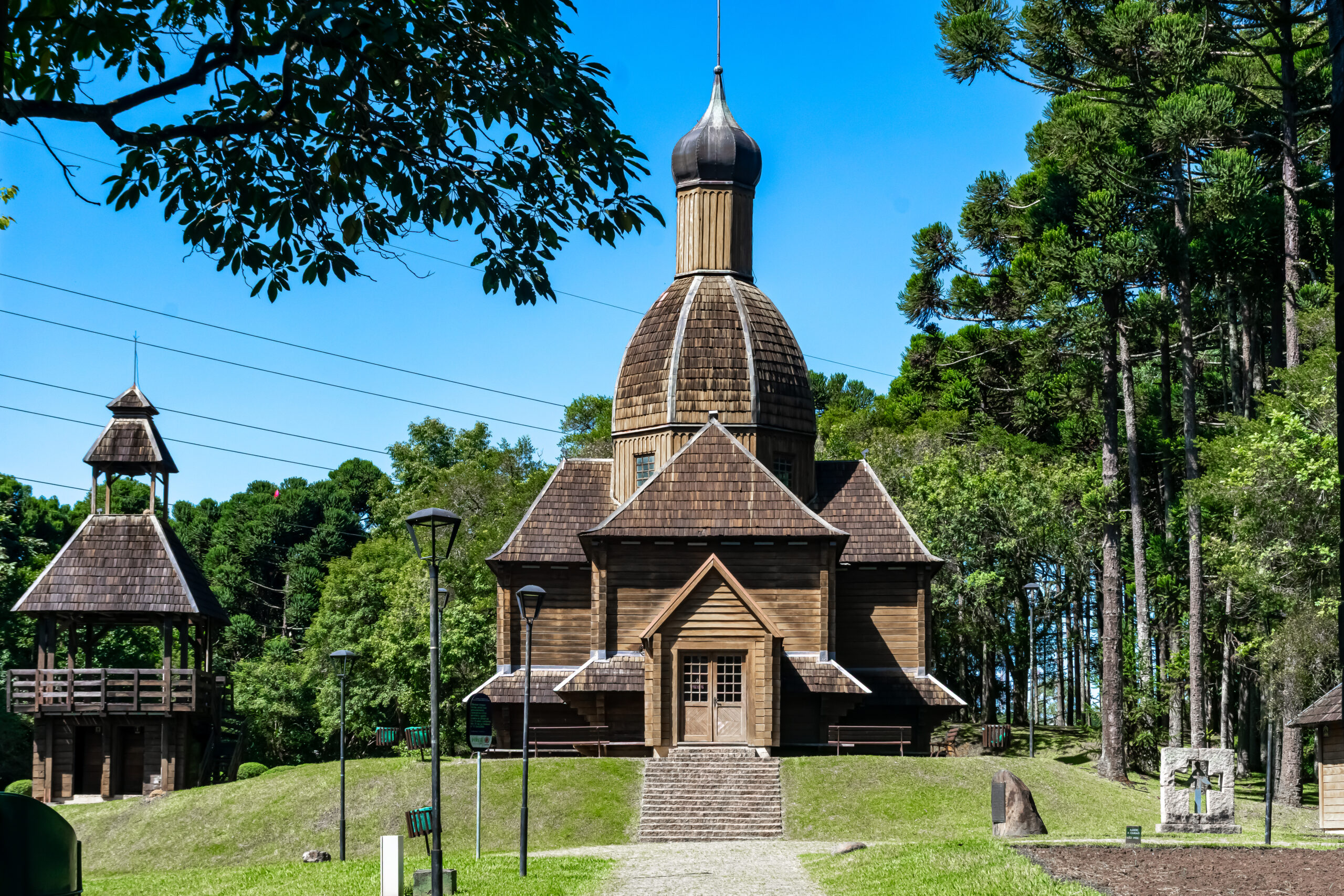 O Memorial Ucraniano homenageia a imigração no Paraná por meio da réplica da igreja ortodoxa O Memorial Ucraniano homenageia a imigração no Paraná por meio da réplica da igreja ortodoxa