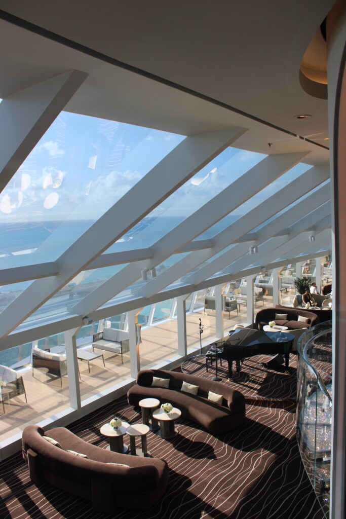 O Top Sail, lounge exclusivo para membros do YC
