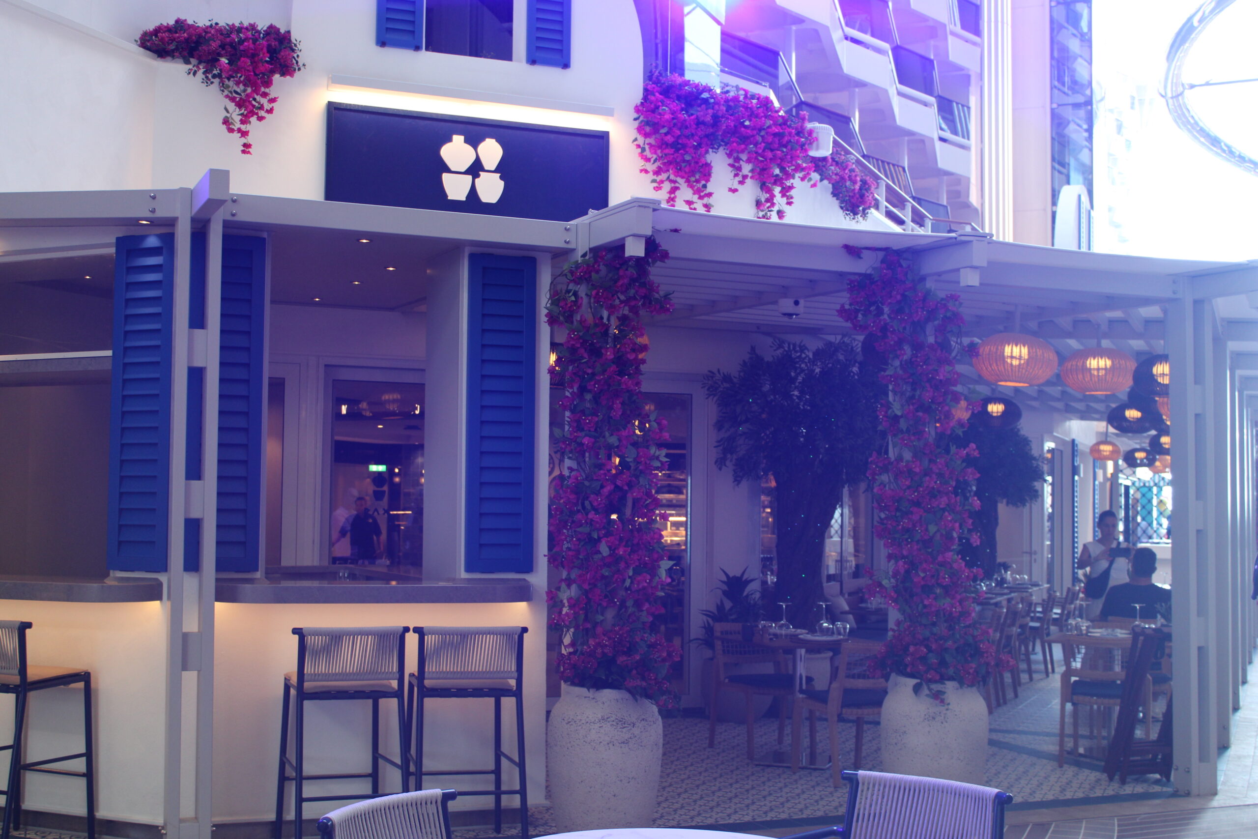 O novo restaurante grego, Paxos