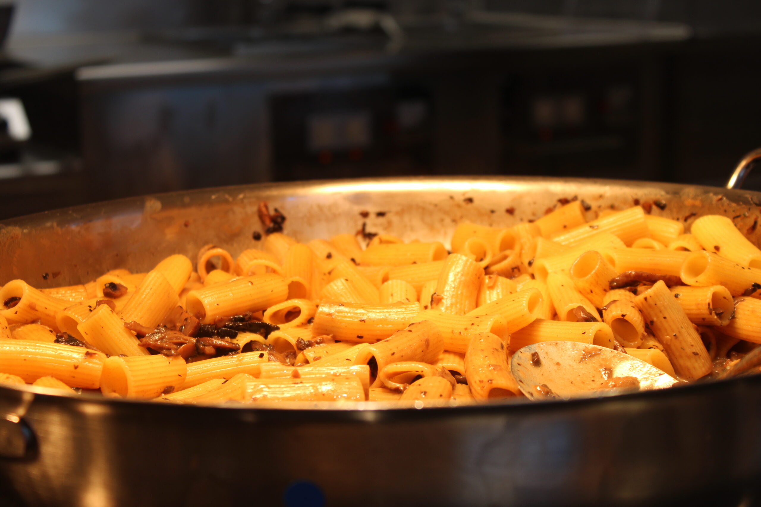 Os buffets tem opções variadas de comida